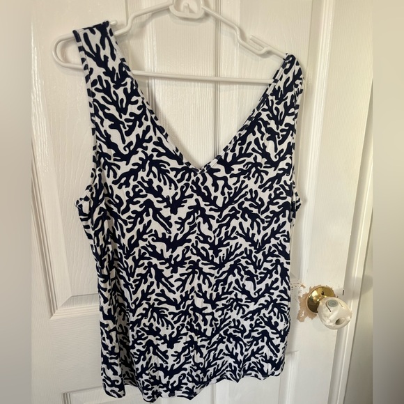 NWT Lilly Pulitzer Gigi V-Neck Tank Bright Navy Treasure Size XL - Picture 1 of 6